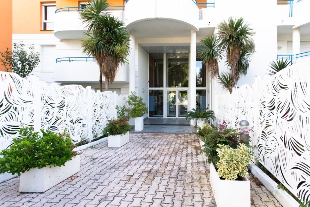 Air-Conditioned Apartment With Furnished Terrace Tennis Court & A Garage Cannes Extérieur photo